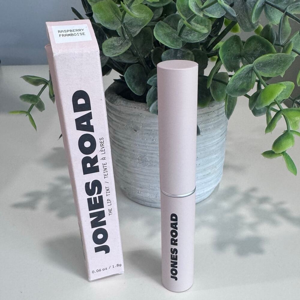 Jones Road The Lip Tint Raspberry Framboise